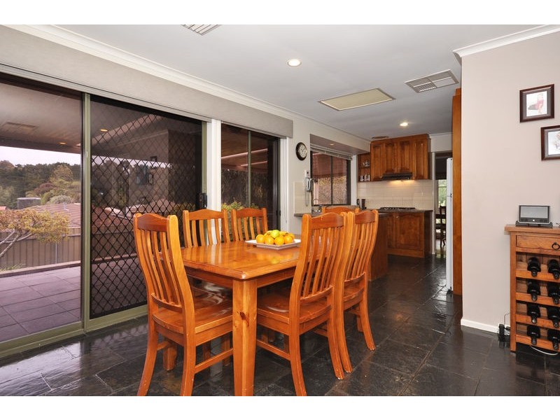 24 Scarvell Ave, Trott Park SA 5158