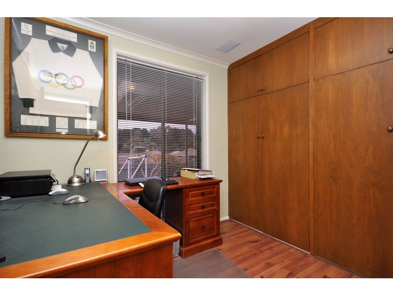 24 Scarvell Ave, Trott Park SA 5158