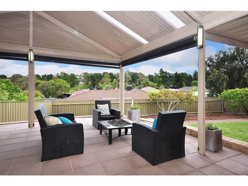 24 Scarvell Ave, Trott Park SA 5158