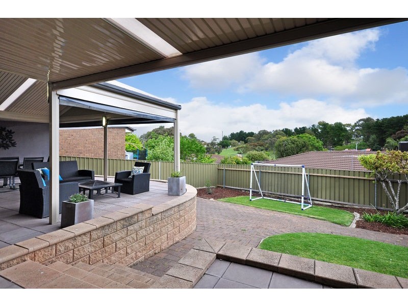 24 Scarvell Ave, Trott Park SA 5158