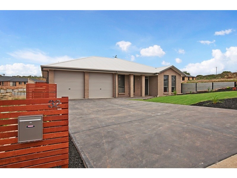 32 Esperance Boulevard, Seaford Rise SA 5169