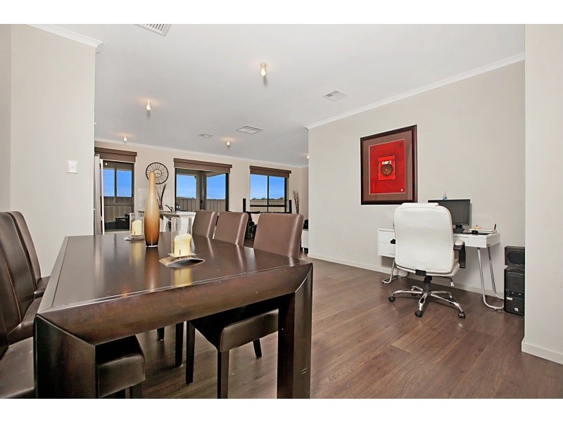 32 Esperance Boulevard, Seaford Rise SA 5169