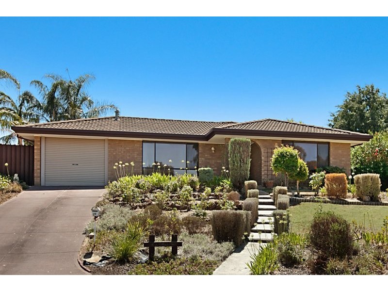 24 Walters Crescent, Aberfoyle Park SA 5159