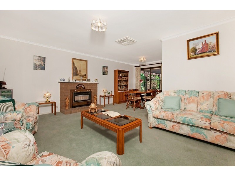 24 Walters Crescent, Aberfoyle Park SA 5159