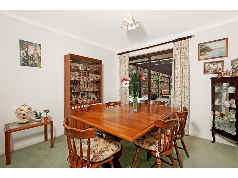24 Walters Crescent, Aberfoyle Park SA 5159