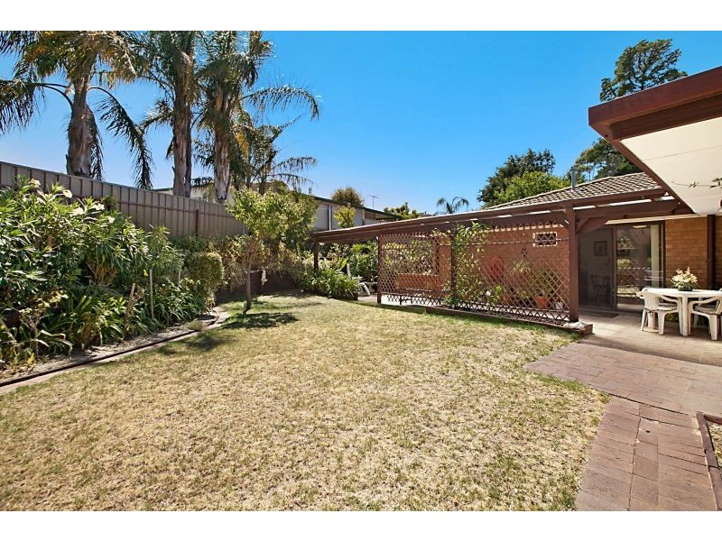 24 Walters Crescent, Aberfoyle Park SA 5159