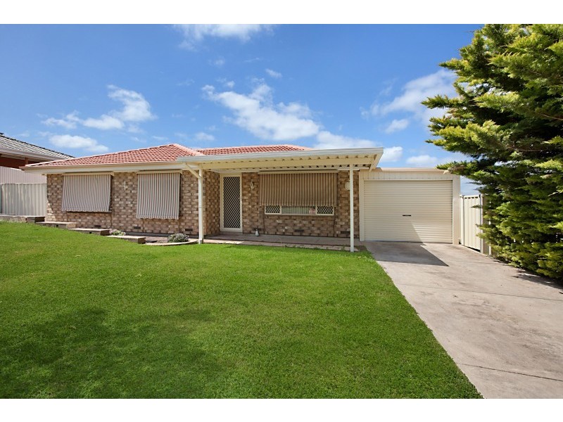 12 Scullin Crescent, Trott Park SA 5158