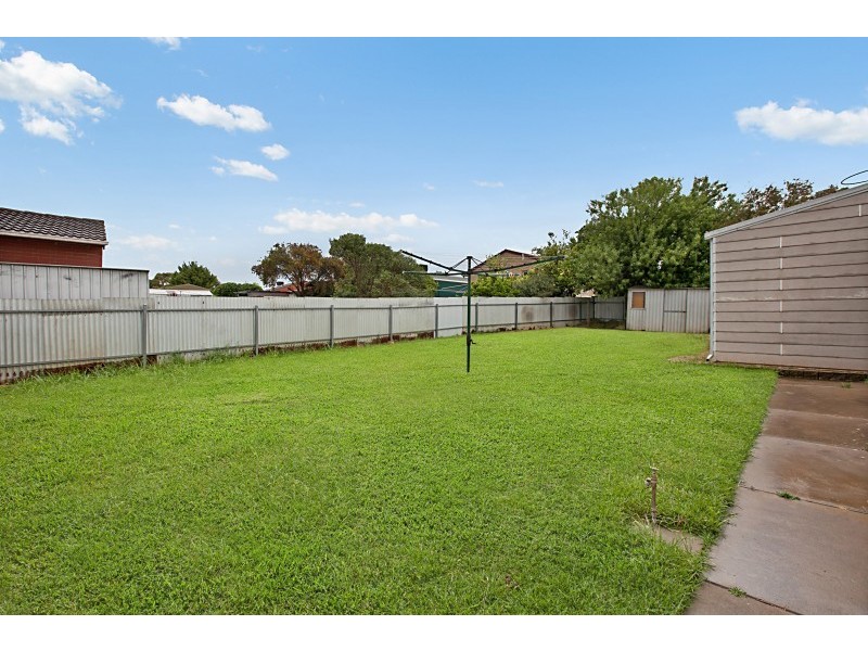 49 Warsaw Crescent, Hackham West SA 5163