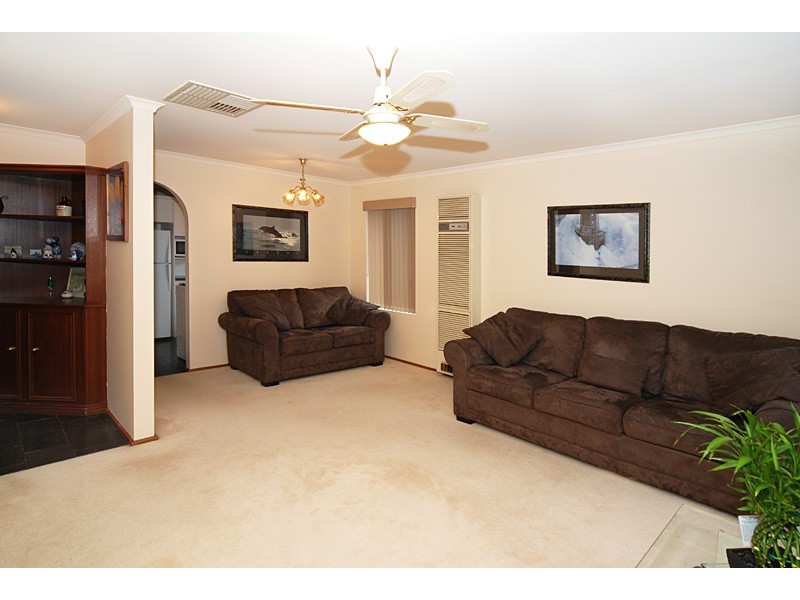 33 Idlewild Avenue, Aberfoyle Park SA 5159