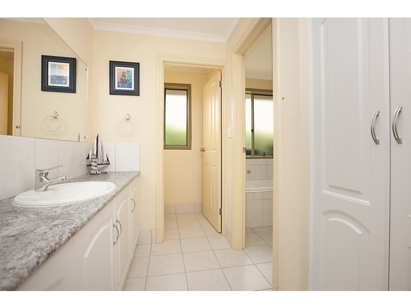 20 Brookside Crescent, Seaford Rise SA 5169