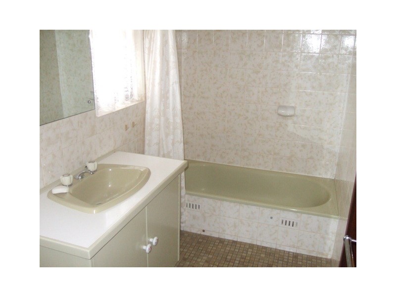 24 Lulworth Place, Flagstaff Hill SA 5159