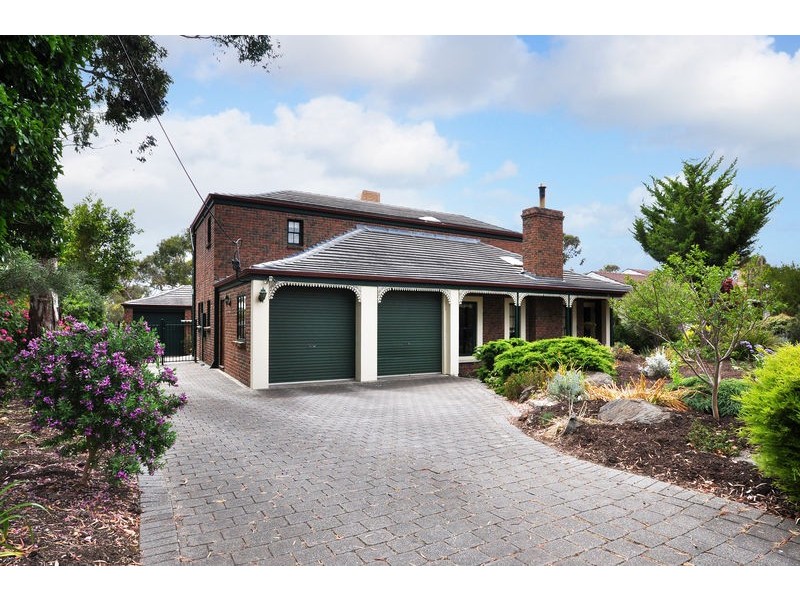 13 YORK DRIVE, Flagstaff Hill SA 5159