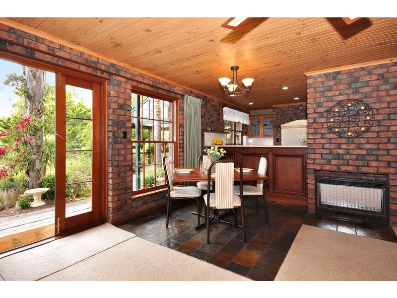 13 YORK DRIVE, Flagstaff Hill SA 5159