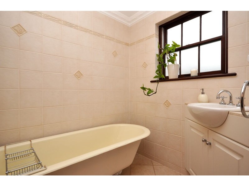 13 YORK DRIVE, Flagstaff Hill SA 5159