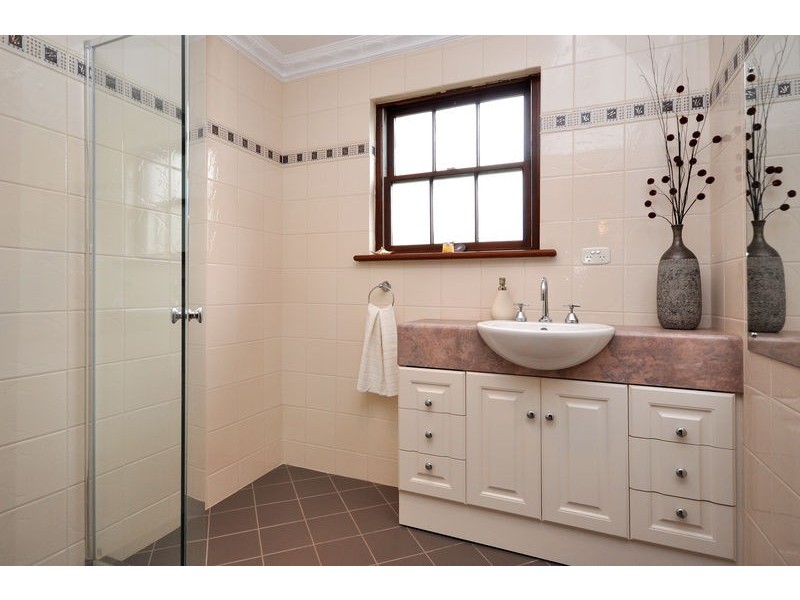 13 YORK DRIVE, Flagstaff Hill SA 5159