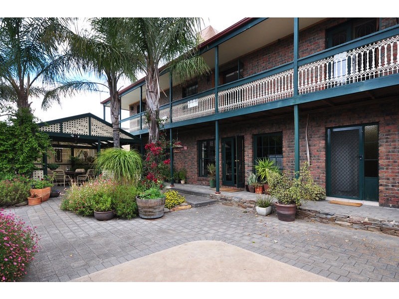 13 YORK DRIVE, Flagstaff Hill SA 5159