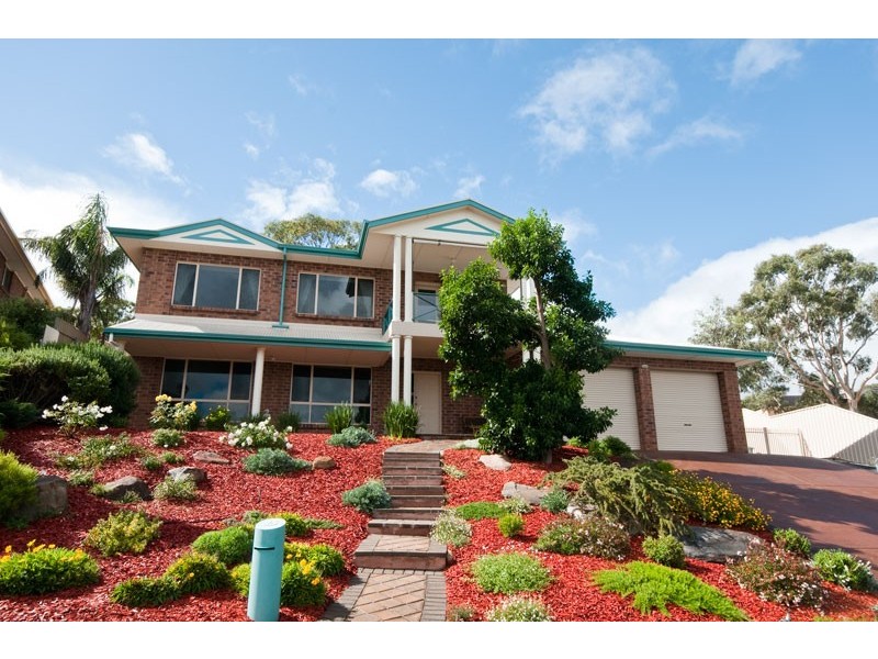 15 Highfield Drive, Aberfoyle Park SA 5159