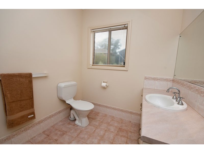 15 Highfield Drive, Aberfoyle Park SA 5159