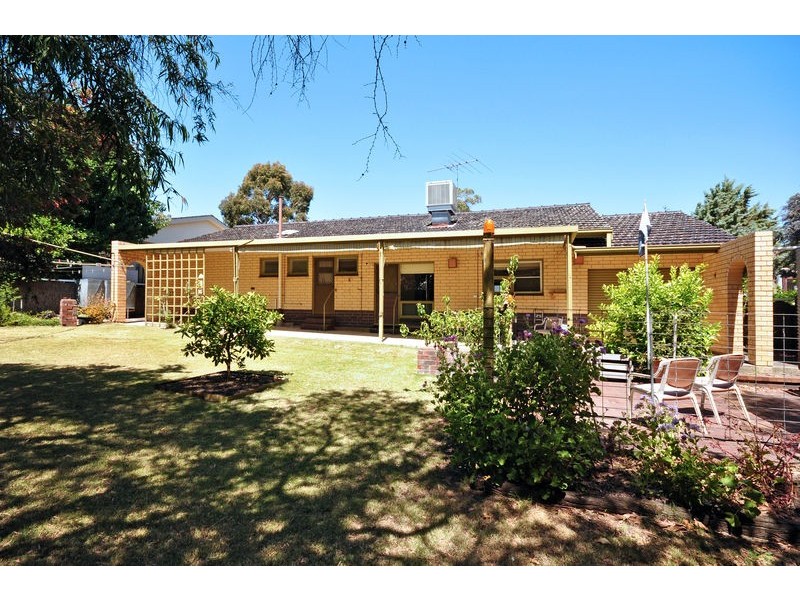 16 Caroline Street, Flagstaff Hill SA 5159