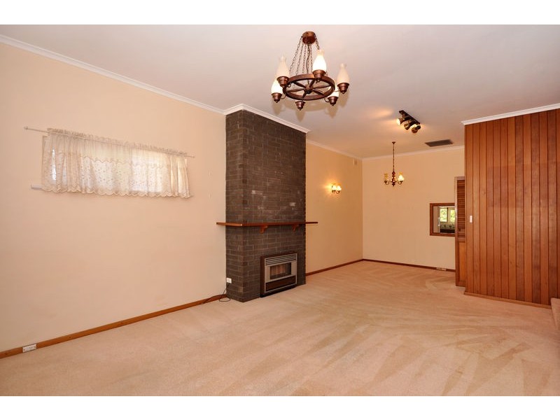 16 Caroline Street, Flagstaff Hill SA 5159