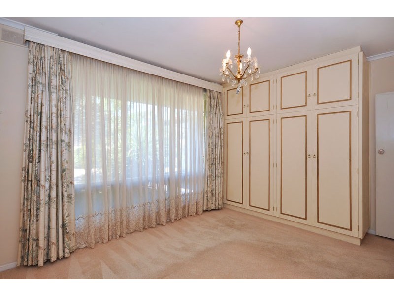 16 Caroline Street, Flagstaff Hill SA 5159