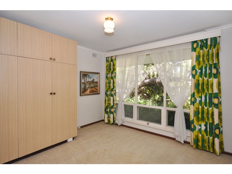 16 Caroline Street, Flagstaff Hill SA 5159