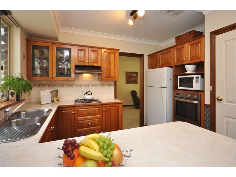 11 Pritchard Court, Flagstaff Hill SA 5159