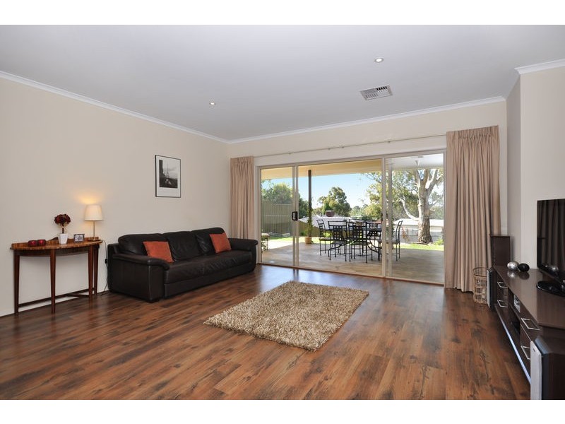 77B Taylors Road East, Aberfoyle Park SA 5159