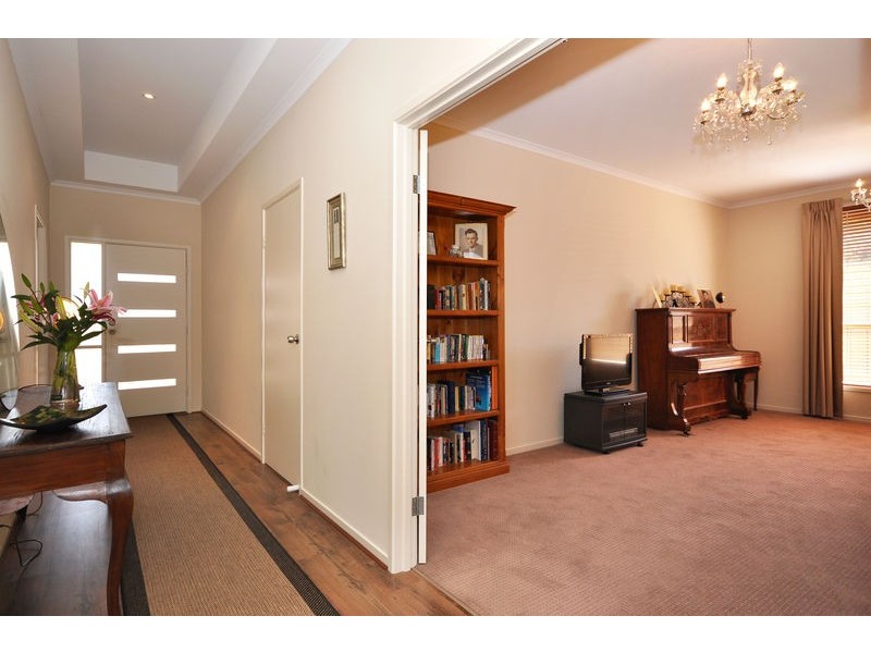 77B Taylors Road East, Aberfoyle Park SA 5159