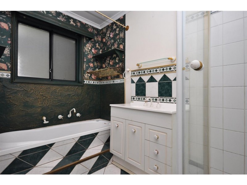 48 Jeanette Crescent, Aberfoyle Park SA 5159