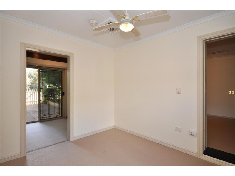 48 Jeanette Crescent, Aberfoyle Park SA 5159