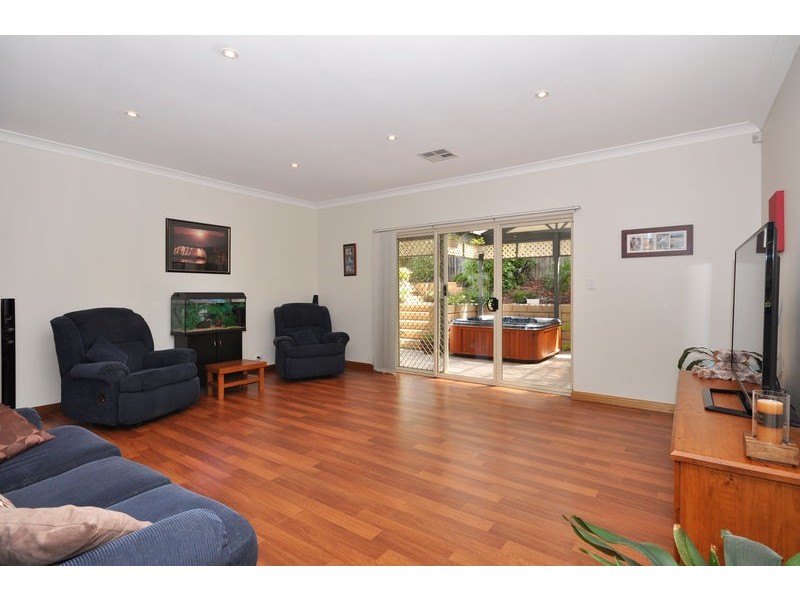 15 Elgin Way, Flagstaff Hill SA 5159