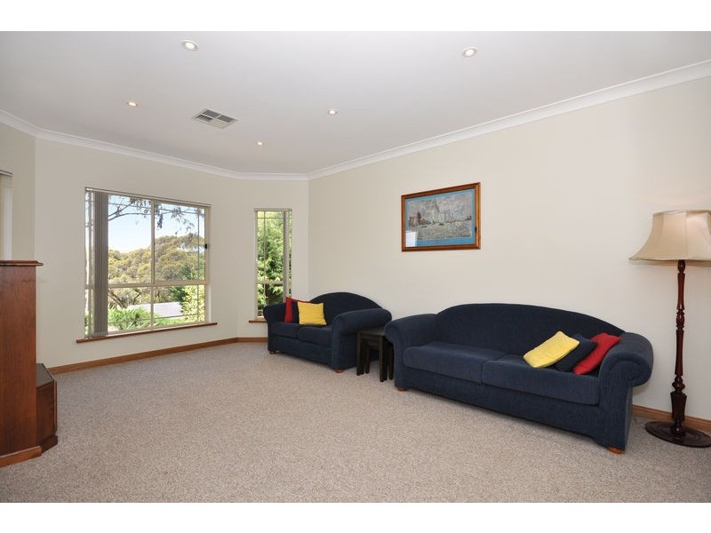 15 Elgin Way, Flagstaff Hill SA 5159