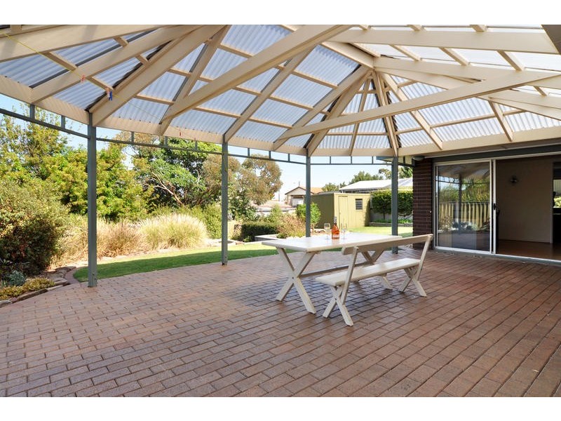 15 Waterview Crescent, O’halloran Hill SA 5158