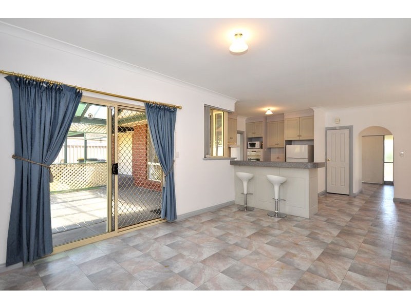 12 Amelio Walk, Flagstaff Hill SA 5159