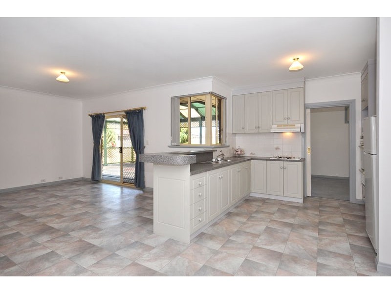 12 Amelio Walk, Flagstaff Hill SA 5159