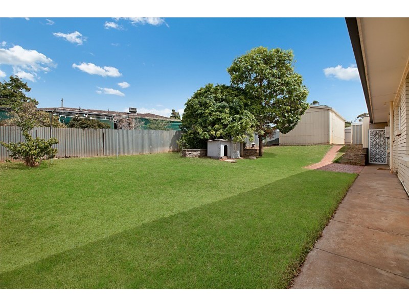 17 Village Road, Hackham West SA 5163