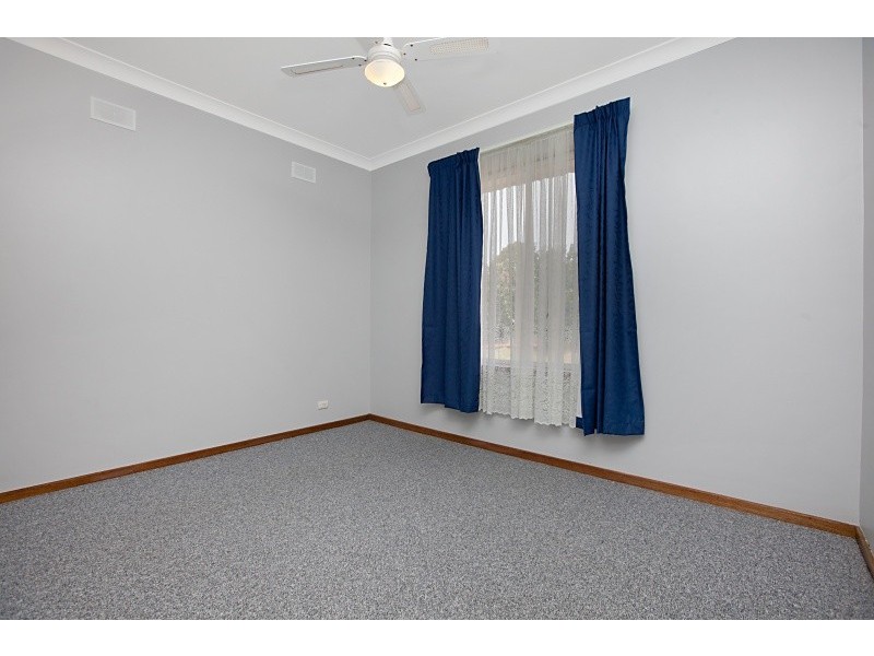 17 Village Road, Hackham West SA 5163