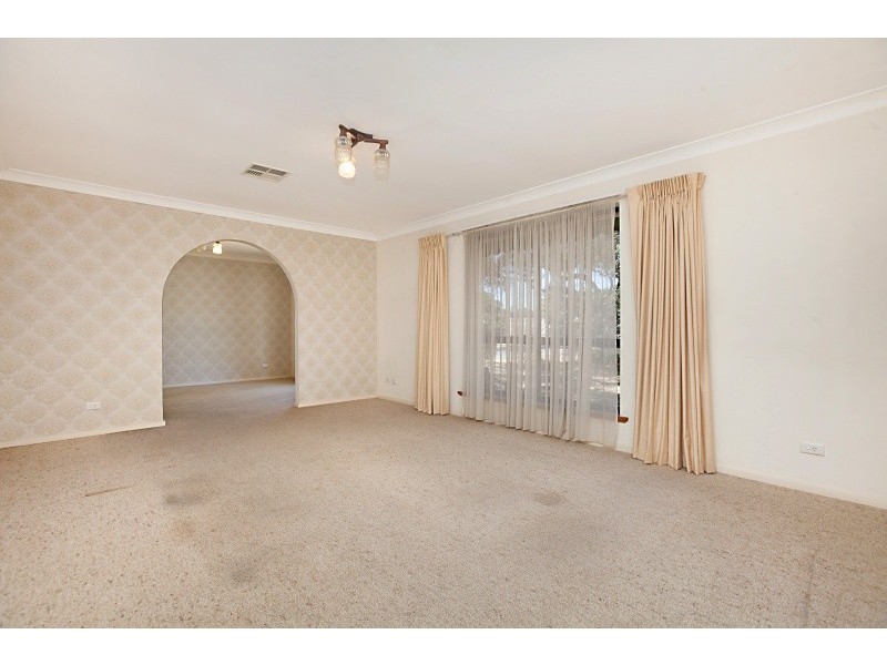 2 Archer Court, Morphett Vale SA 5162