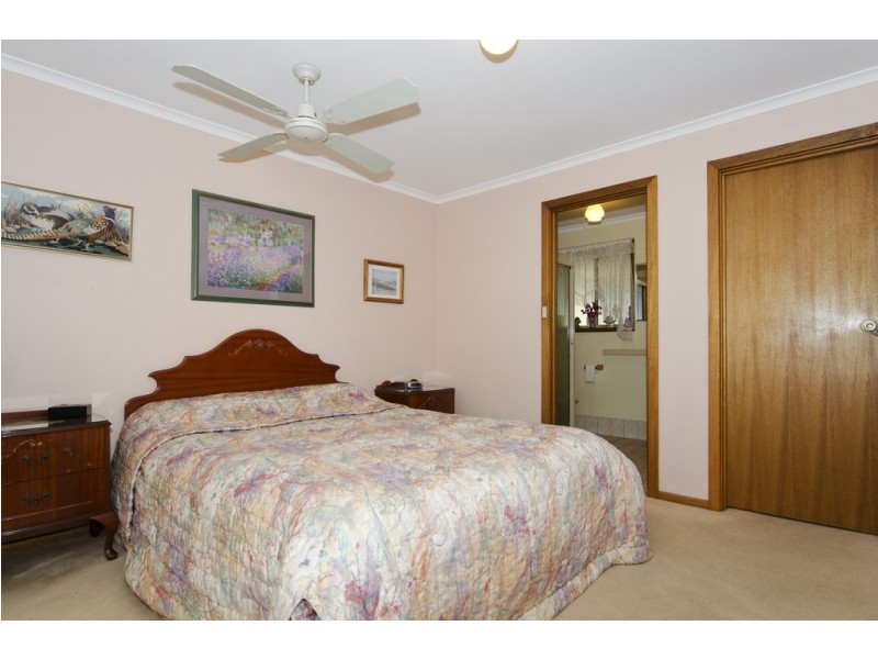 4 Domain Street, Moana SA 5169