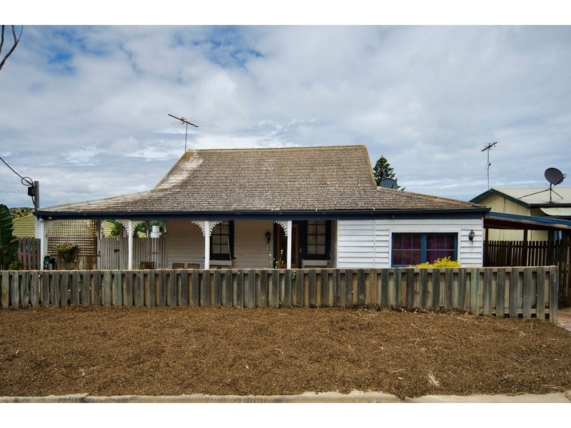 4 Second Avenue, Moana SA 5169