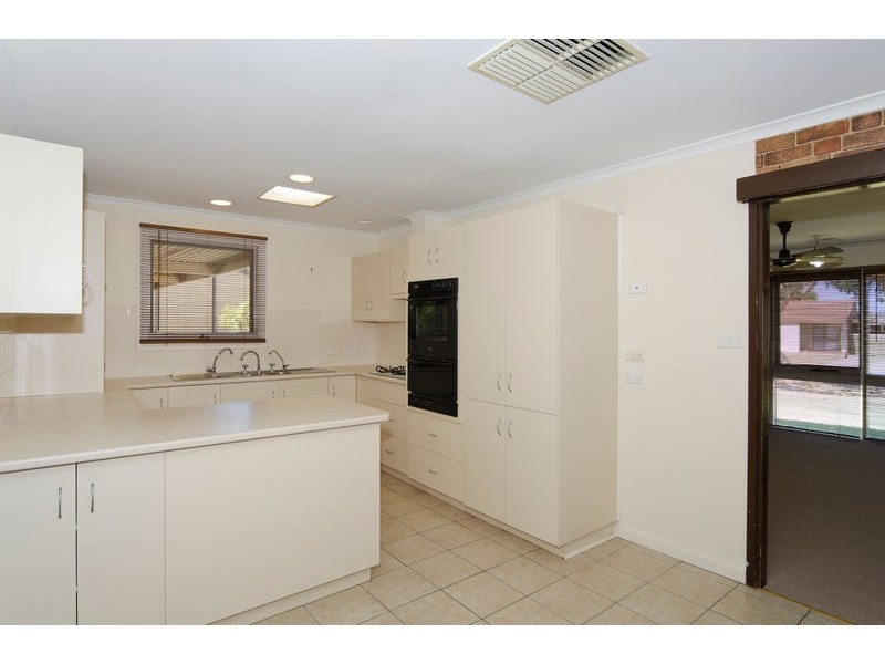 33 Tingira Drive, O’sullivan Beach SA 5166