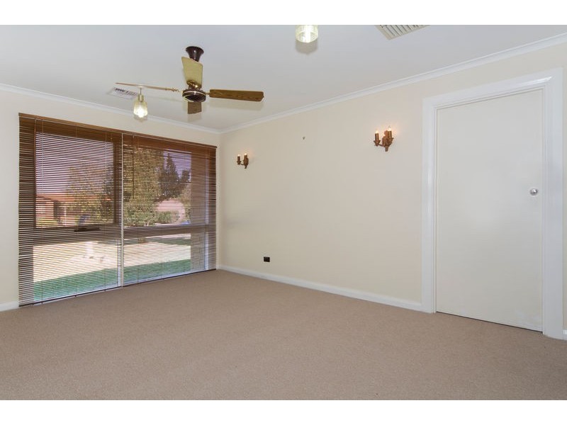 33 Tingira Drive, O’sullivan Beach SA 5166