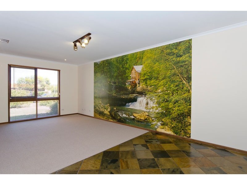 33 Tingira Drive, O’sullivan Beach SA 5166