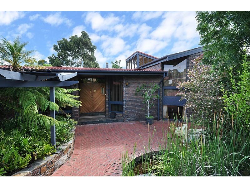 28 Grevillea Road, Aberfoyle Park SA 5159