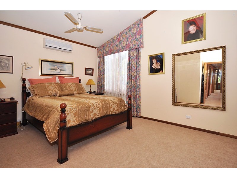 28 Grevillea Road, Aberfoyle Park SA 5159