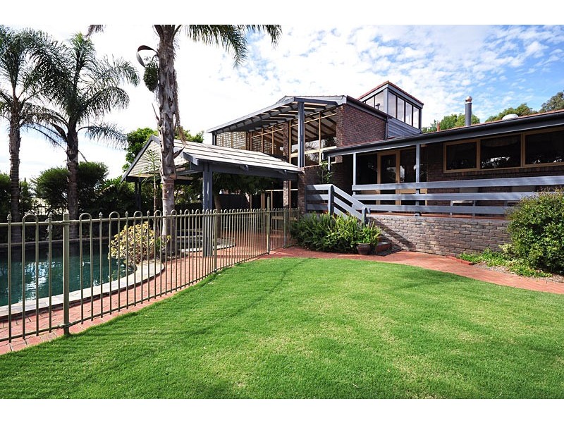 28 Grevillea Road, Aberfoyle Park SA 5159