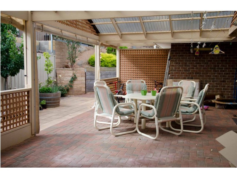 7 Rudge Close, Happy Valley SA 5159