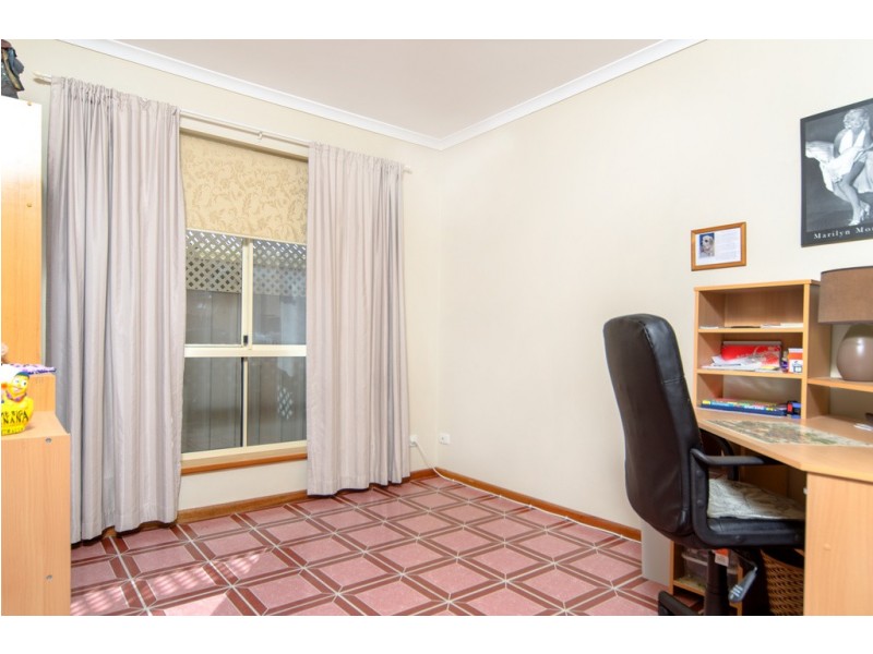 5 Seafarer Court, Seaford Rise SA 5169
