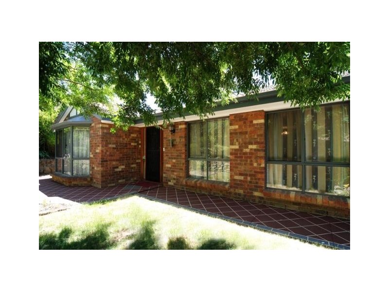 31 Dunalbyn Drive, Aberfoyle Park SA 5159